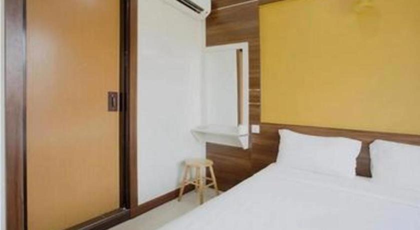 Golden Night Hotel Субанг Джая Екстериор снимка